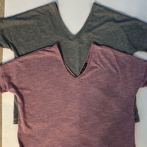 2 Outdoor Research Athena High-Low V-Neck Blouse Tee Size Medium - Picture 1 of 10